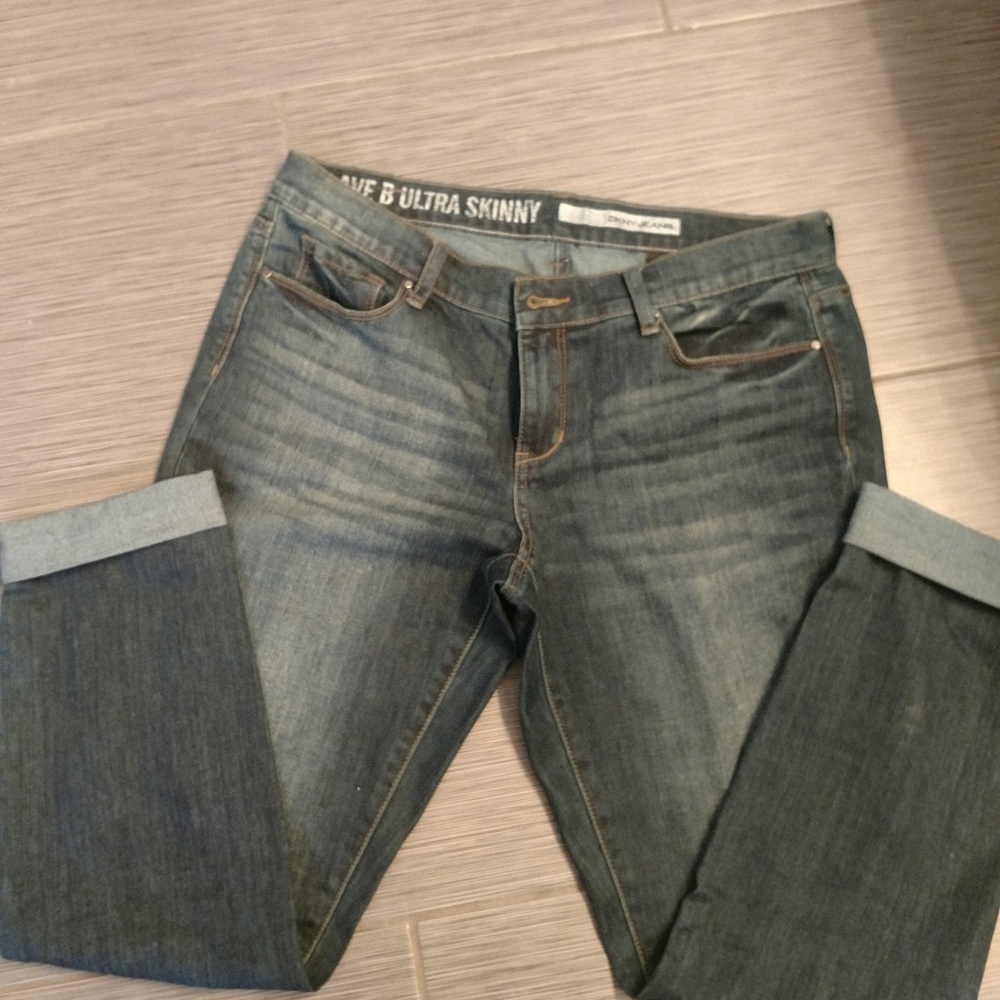 Women's DNKY jeans